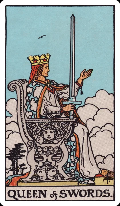 Lá bài Nữ Hoàng Kiếm (Queen of Swords) trong bộ Rider-Waite-Smith